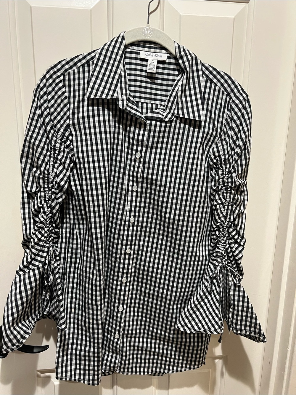 Calvin Klein Black & White Gingham Ruched-Sleeve Shirt